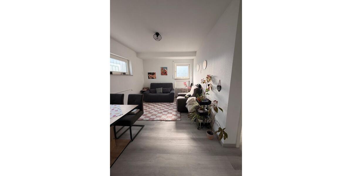 Etagenwohnung Linden - 2 Zimmer, 45 m&sup2;, 670&euro; | Angebot:25592148