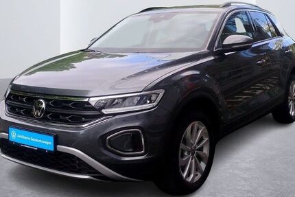 VW T-Roc 7.258 km 28.900 &euro; Hamburg 22111