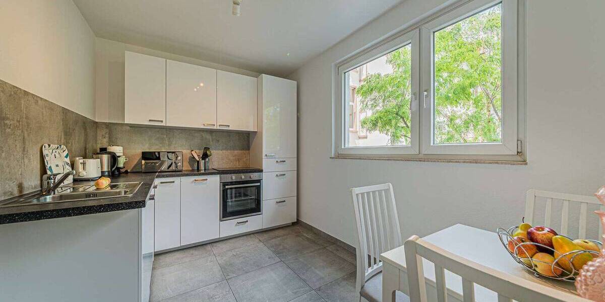 Etagenwohnung Frankfurt am Main Westend-Süd - 3 Zimmer, 92 m&sup2;, 3.850&euro; | Angebot:26289453