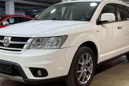 Fiat Freemont 144.814 km 11.999 &euro; München 81675