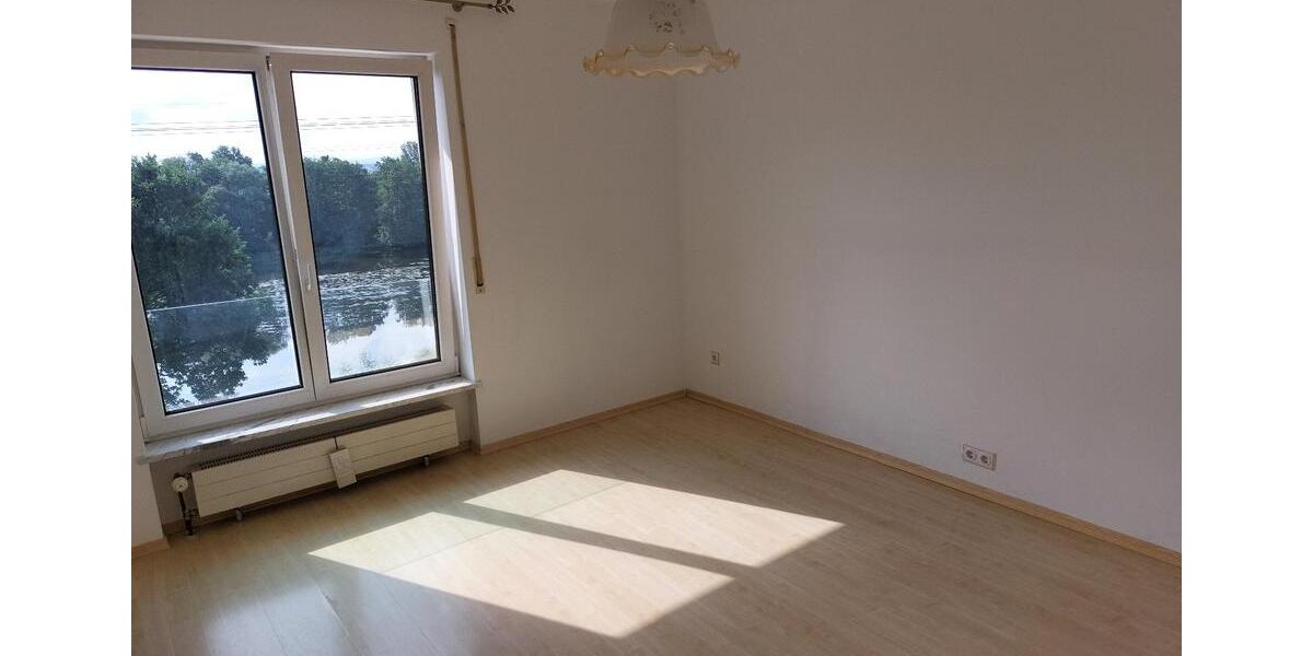 Idyllisches Wohnen am Waldrand mit Blick über Schwandorf und Naab 5 zimmer