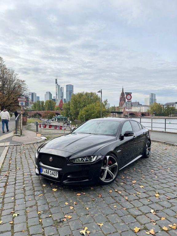 Jaguar XE 155.000 km 15.000 € Frankfurt 60599