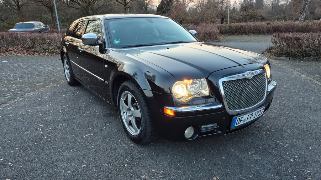 Chrysler 300C 290.000 km 4.750 &euro; Egelsbach 63329
