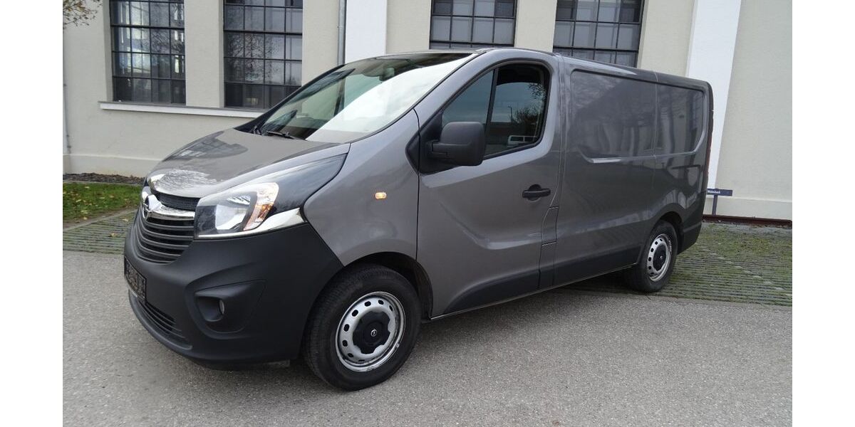 Opel Vivaro 158.400 km 12.950 € München 81249