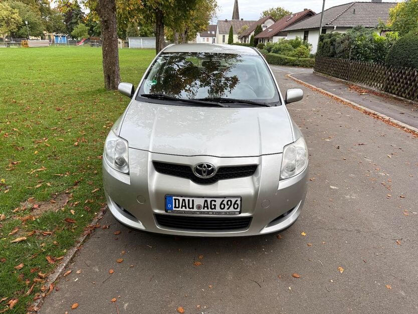 Toyota Auris 140.000 km 3.800 € Daun 54550