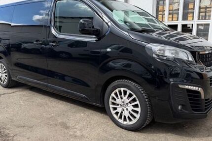Peugeot Traveller 181.500 km 19.990 &euro; Halle 06118