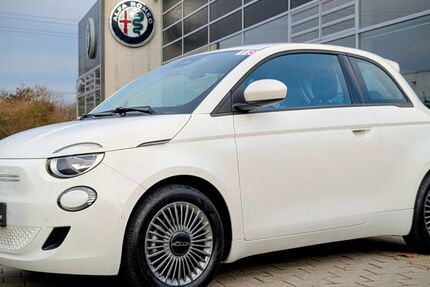 Fiat 500e 12.809 km 21.990 &euro; Würzburg 97076