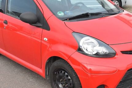 Toyota Aygo (X) 98.381 km 3.490 &euro; Dresden 01139