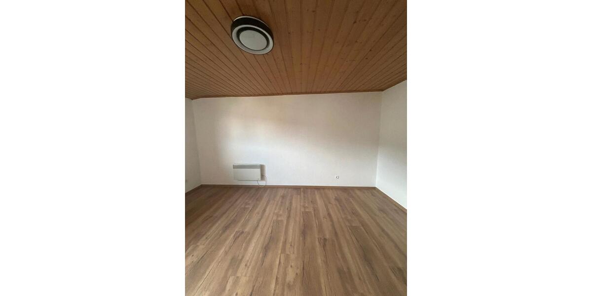 Dachgeschoßwohnung Lichtenfels - 4 Zimmer, 85 m&sup2;, 150.000&euro; | Angebot:26057932