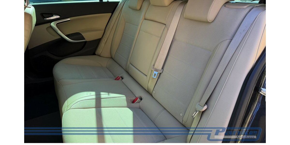 Opel Insignia Cosmo*SHZ*Navi*Tempo*E-Koffer*Lederweiß 169.708 km 5.780 &euro; Berlin 13187