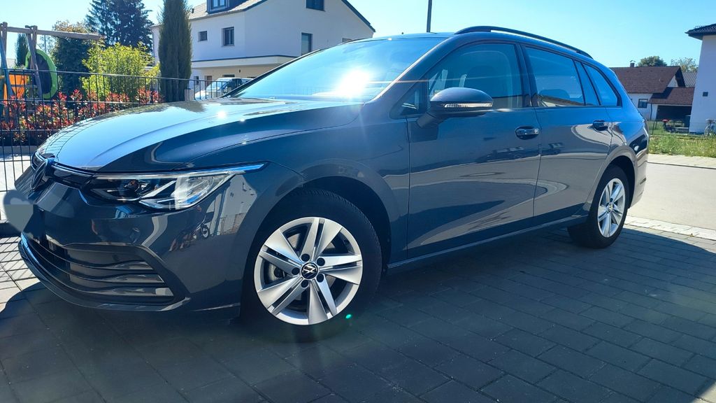 VW Golf 22.000 km 18.900 &euro; Großmehring 85098