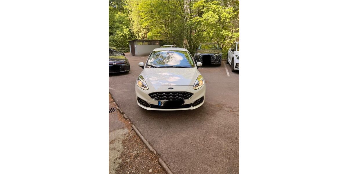 Ford Fiesta 50.000 km 13.700 &euro; München 81737