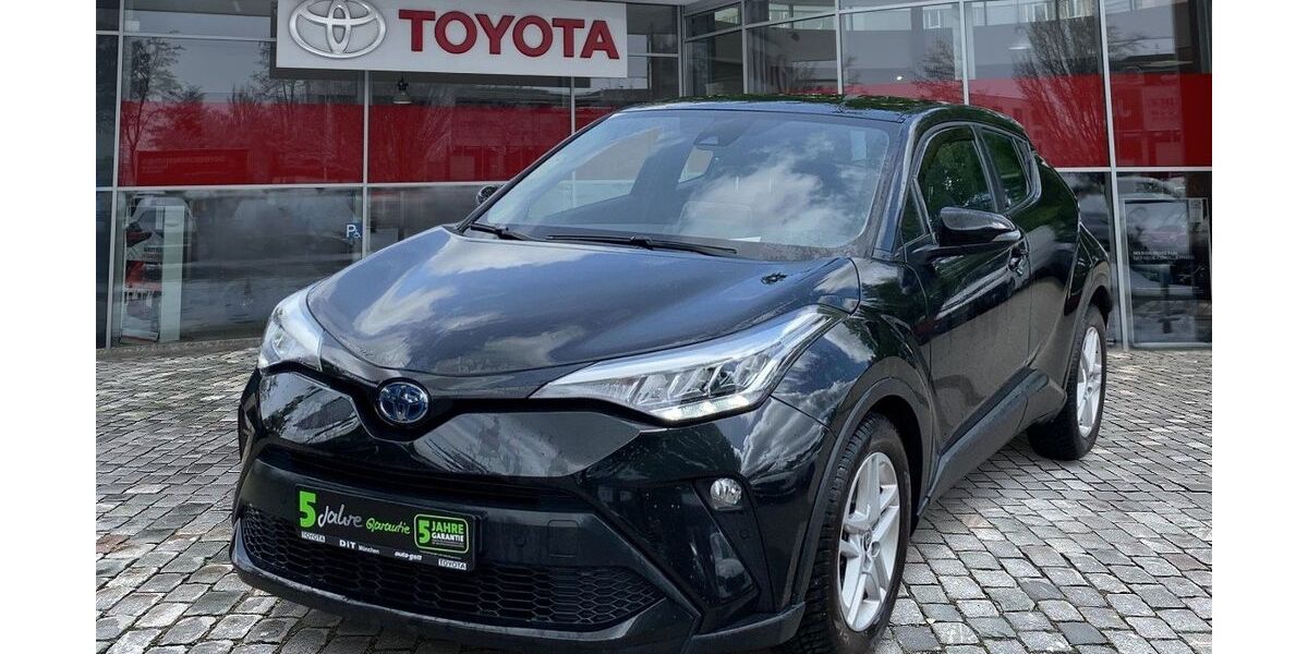 Toyota C-HR 27.355 km 22.490 &euro; München 80687