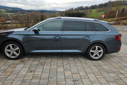 Skoda Superb 93.000 km 19.900 € Ascha 94347