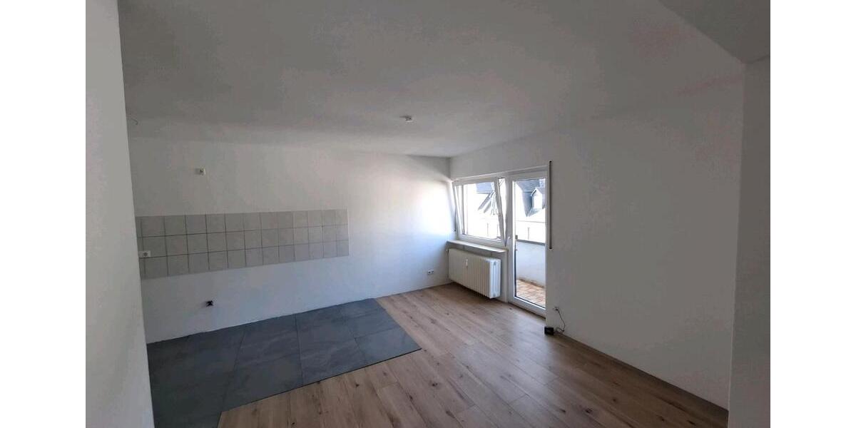 Etagenwohnung Lahnstein - 3 Zimmer, 110 m&sup2;, 225.000&euro; | Angebot:25612266