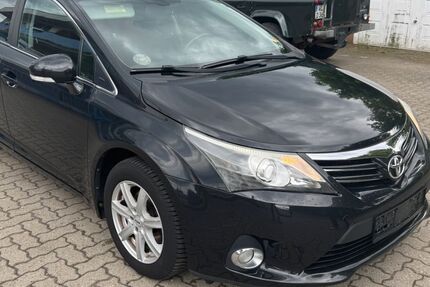 Toyota Avensis 168.300 km 6.300 &euro; Winsen (Luhe) 21423