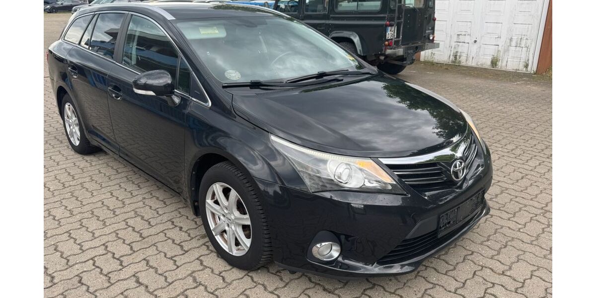 Toyota Avensis 168.300 km 6.300 &euro; Winsen (Luhe) 21423