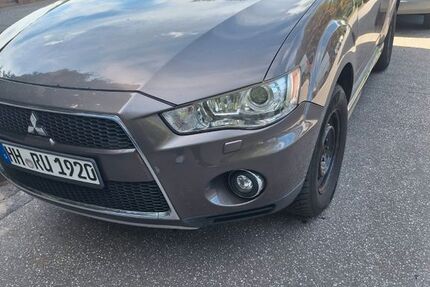 Mitsubishi Outlander 176.000 km 6.600 &euro; Hamburg 22049