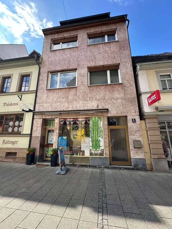Haus zum Kaufen in Bad Kissingen 205.000 € 216.63 m²