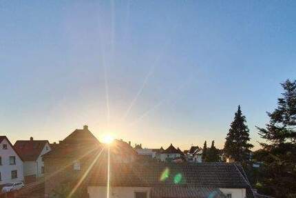 Großzügige Maisonettewohnung inkl. 2 Garagenstellplätzen in zentraler Lage 4 zimmer