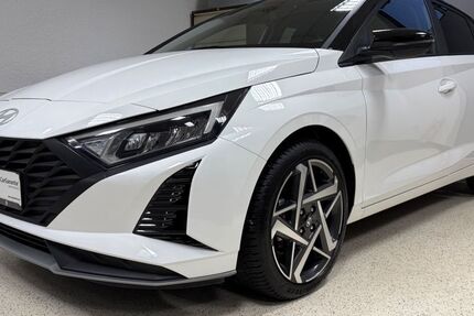 Hyundai i20 22.960 km 15.550 &euro; Beeskow 15848