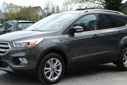 Ford Kuga 137.000 km 12.499 &euro; Paderborn 33100