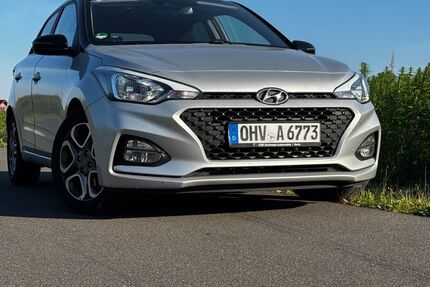 Hyundai i20 89.758 km 12.400 € Oberkrämer 16727
