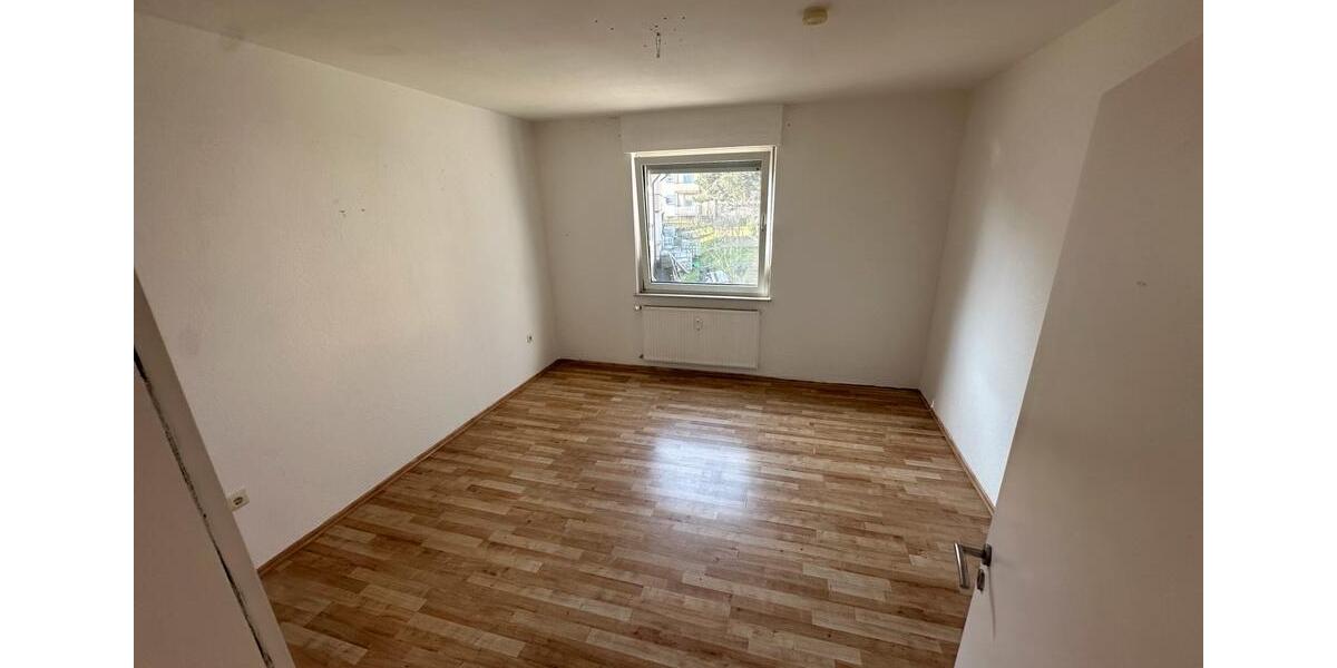 Etagenwohnung Eisenberg (Pfalz) - 1 Zimmer, 67 m&sup2;, 700&euro; | Angebot:25402021