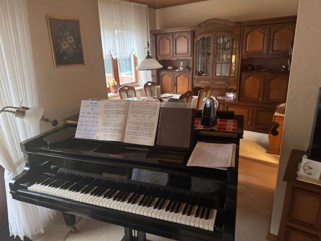 Einfamilienhaus Varel - 7 Zimmer, 140 m&sup2;, 280.000&euro; | Angebot:26234428