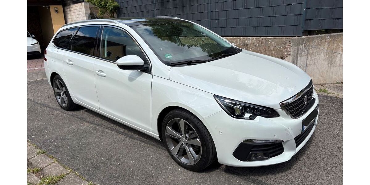 Peugeot 308 105.000 km 8.400 &euro; Langenzenn 90579
