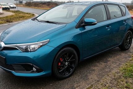 Toyota Auris 55.516 km 8.888 &euro; Elmshorn 25335