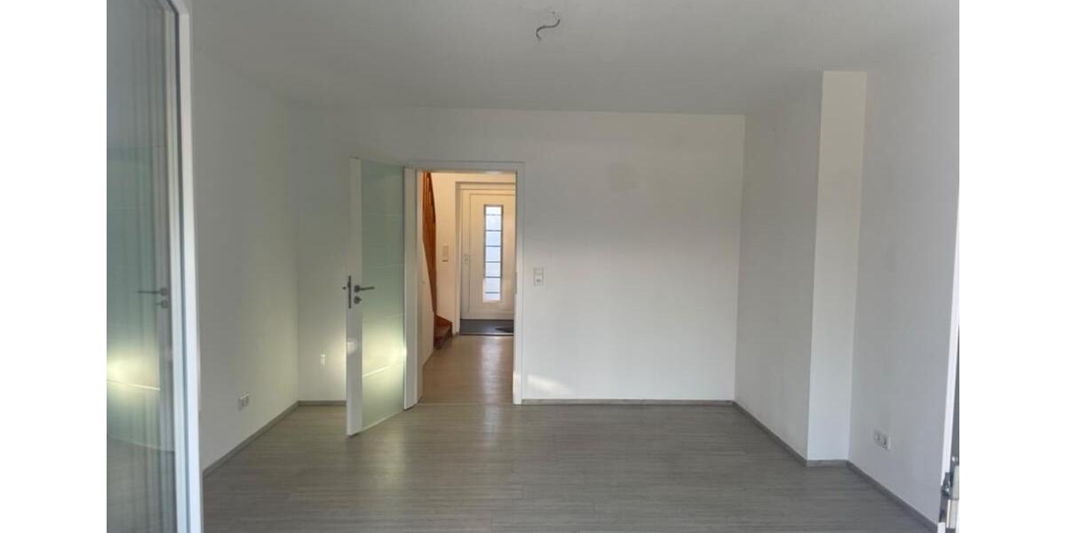 Reihenhaus Bad Homburg vor der Höhe Gonzenheim - 4 Zimmer, 110 m&sup2;, 1.950&euro; | Angebot:24721668