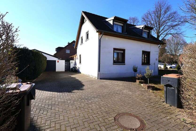 Haus zum Kaufen in Düsseldorf 749.000 € 154 m²