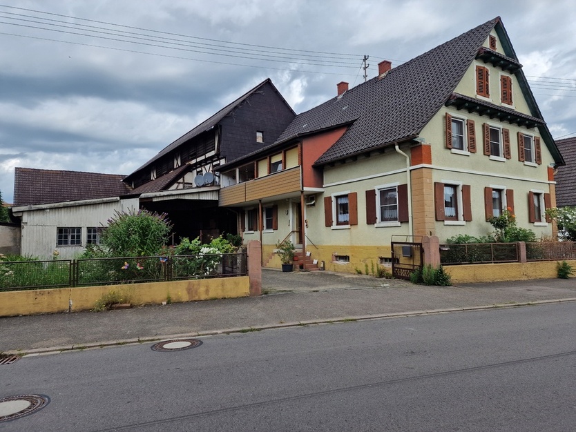 Ländliches Wohnen mit einem Hauch von Geschichte wird möglich 8 zimmer