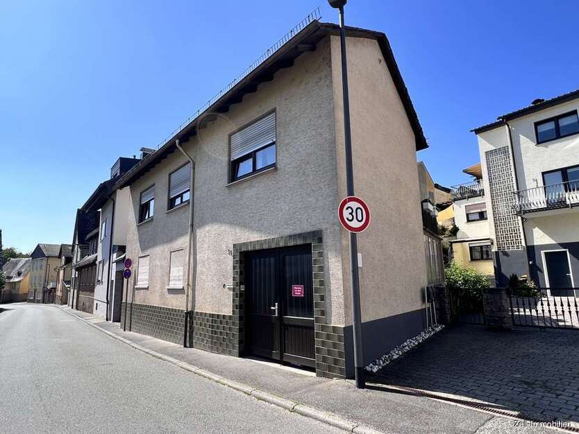 Haus zum Kaufen in Kiedrich 440.000 € 220 m²