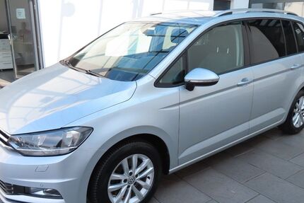 VW Touran 150.000 km 13.985 € Kassel 34123