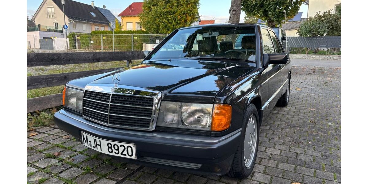 Mercedes-Benz 190 177.900 km 11.800 &euro; Emmering 82275