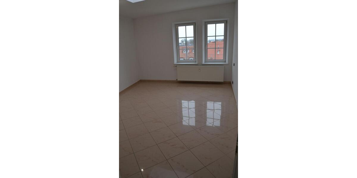 Dachgeschoßwohnung Augsburg - 5 Zimmer, 170 m&sup2;, 1.685&euro; | Angebot:26350218