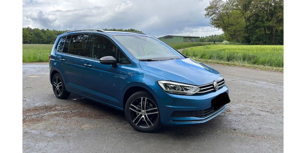 VW Touran 88.000 km 20.500 &euro; Schöffengrund 35641