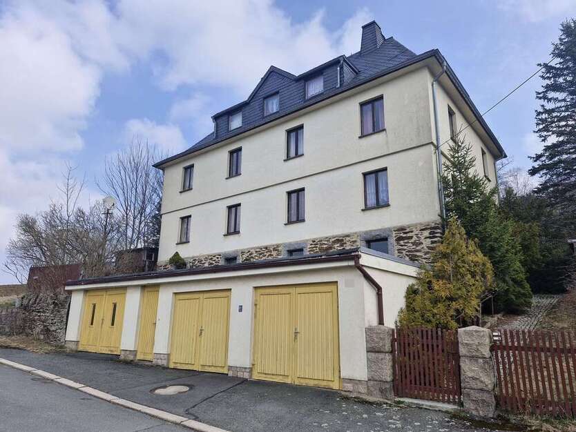 Haus zum Kaufen in Zschorlau 75.000 € 245 m²