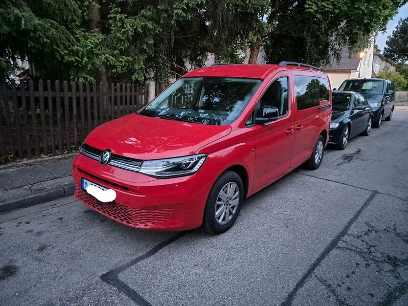 VW Caddy 1.100 km 30.499 € München 80804