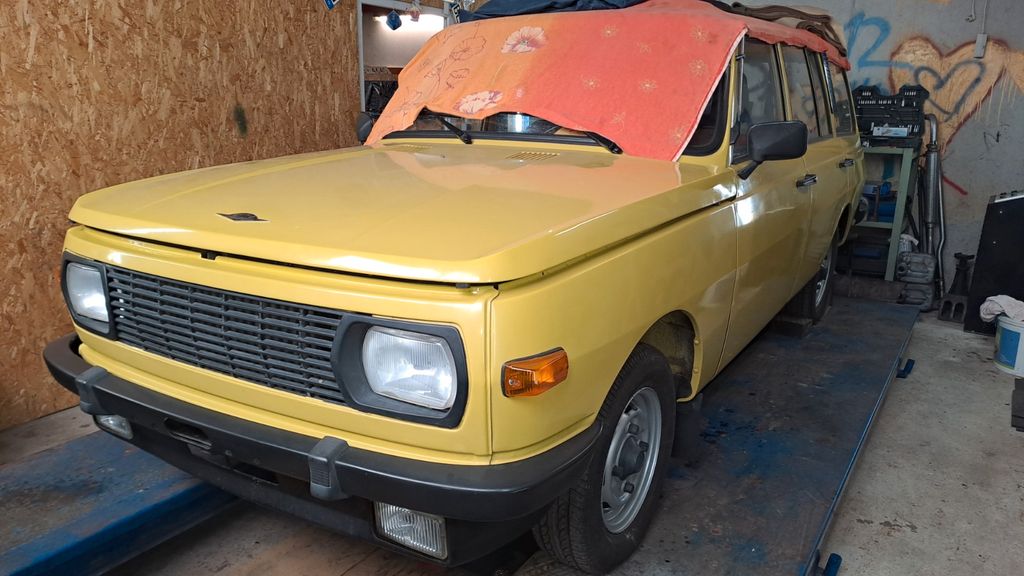 Wartburg 353 32.000 km 8.999 &euro; Bernau 16321