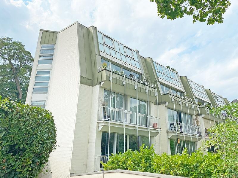Maisonettewohnung mit eigenem Garten und in unmittelbarer Rheinnähe in Bonn-Mehlem zimmer