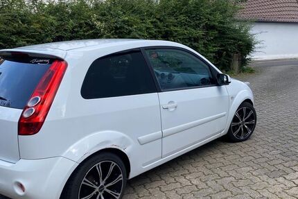 Ford Fiesta 165.000 km 1.750 &euro; Grünstadt 67269