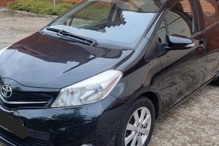 Toyota Yaris 193.861 km 3.990 &euro; Berlin 12489