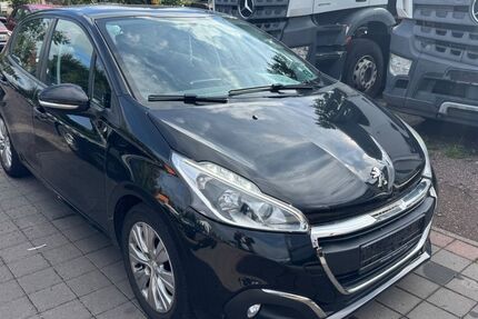 Peugeot 208 104.827 km 4.350 € Saarlouis 66740