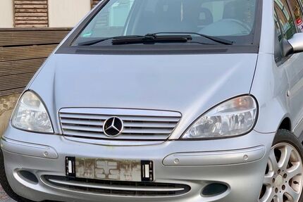 Mercedes-Benz A 190 122.273 km 1.900 &euro; Gelsenkirchen 45884