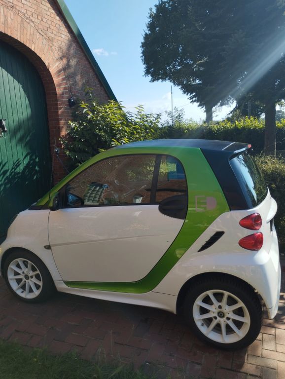 Smart ForTwo 96.000 km 4.900 € Niederlangen 49779