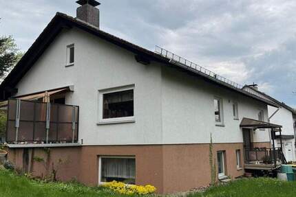 *Ruhig & zentrumnah gelegenes EFH mit Garage und Garten* 6 zimmer