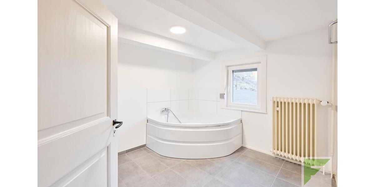 Großzügiges Einfamilienhaus mit Garage in Meschede-Grevenstein 5 zimmer